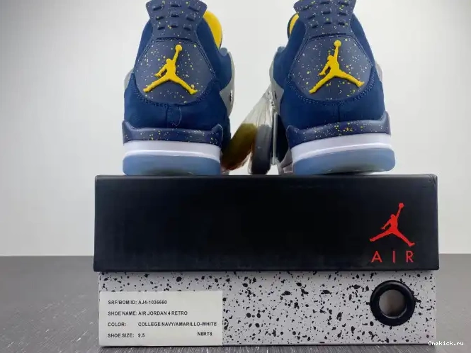 One Kick AJ4-1036660 Retro Michigan Air (PE) Jordan 4 0611